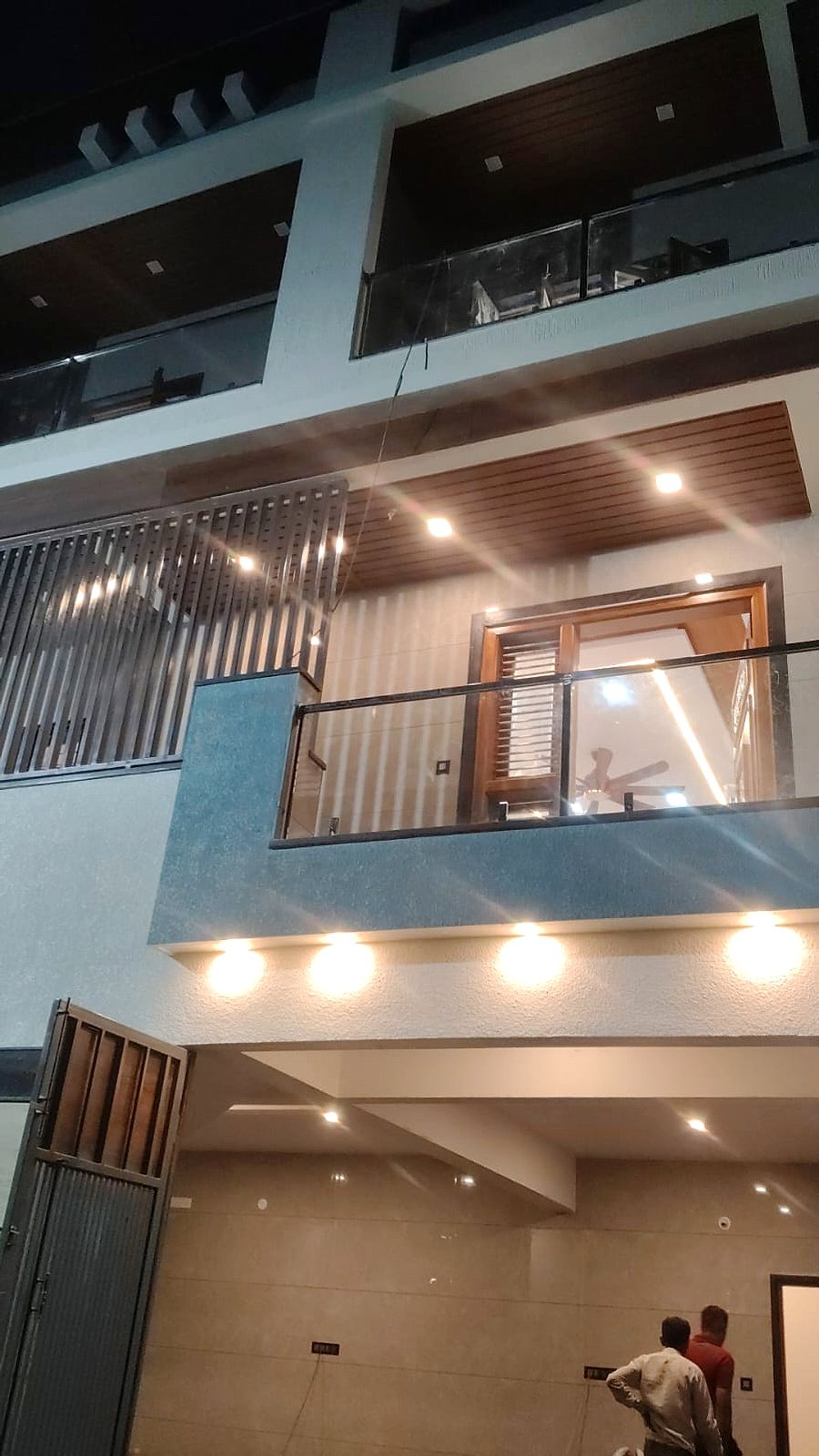 Balcony glass, wood ceiling