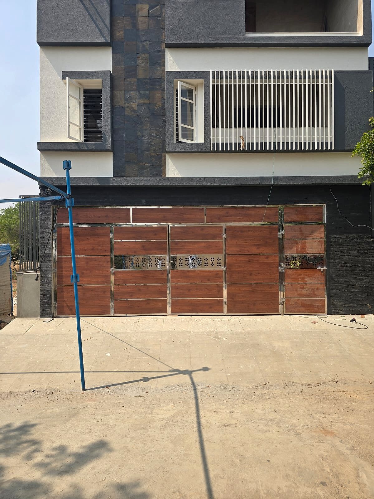 Main gate, house front